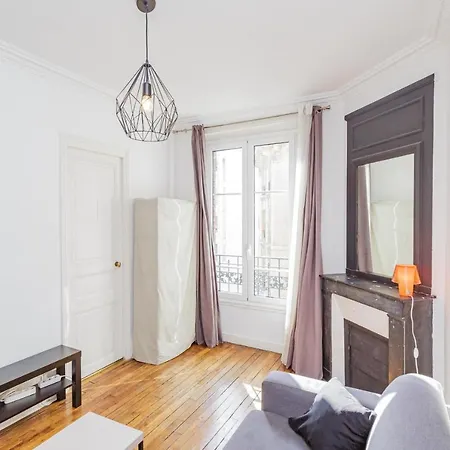 Apartment Charming Apartment In The Heart Of Paris Paris