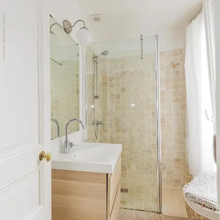 Charming Apartment In The Heart Of Paris Paris